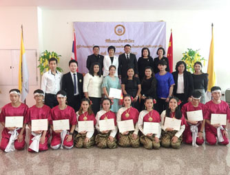 泰国瑞嘉普大学为广西科技师范学院交流师生举行结业典礼
